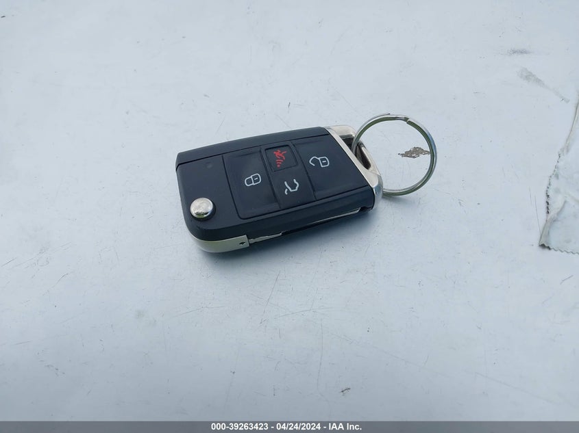 2015 VOLKSWAGEN GOLF SPORTWAGEN TDI S 4-DOOR - 3VWCA7AU5FM519049