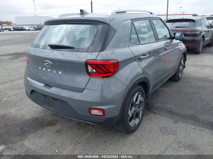 2022 Hyundai Venue Sel VIN: KMHRC8A35NU203841 Lot: 39263606