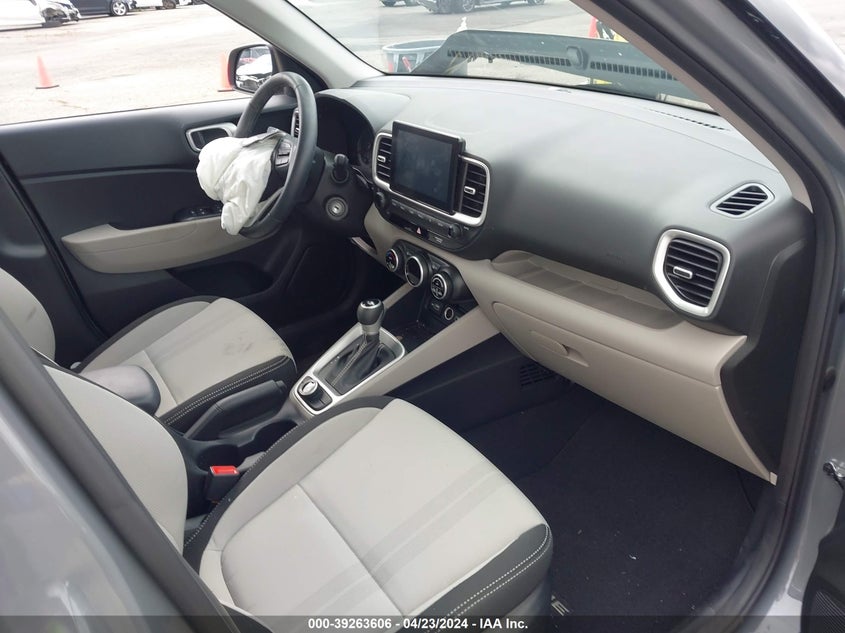 2022 Hyundai Venue Sel VIN: KMHRC8A35NU203841 Lot: 39263606