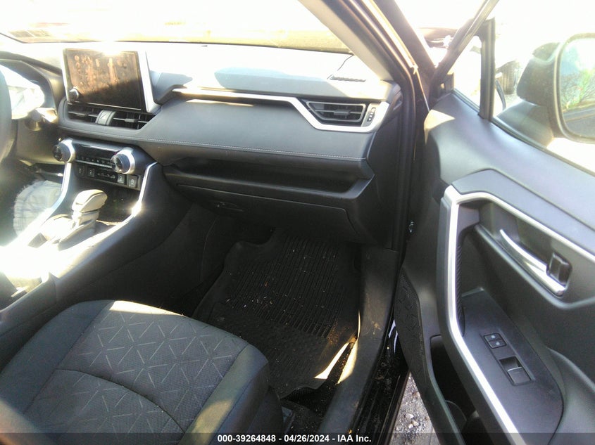 2024 TOYOTA RAV4 XLE/XLE PREMIUM - 2T3P1RFV1RC405474