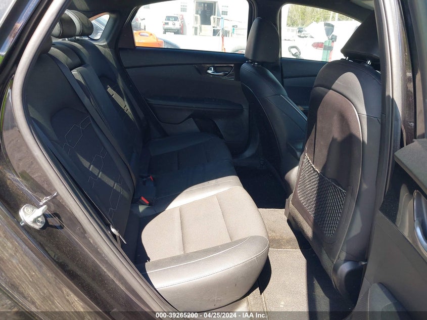VIN 3KPF34AD1ME364998 2021 KIA FORTE GT LINE