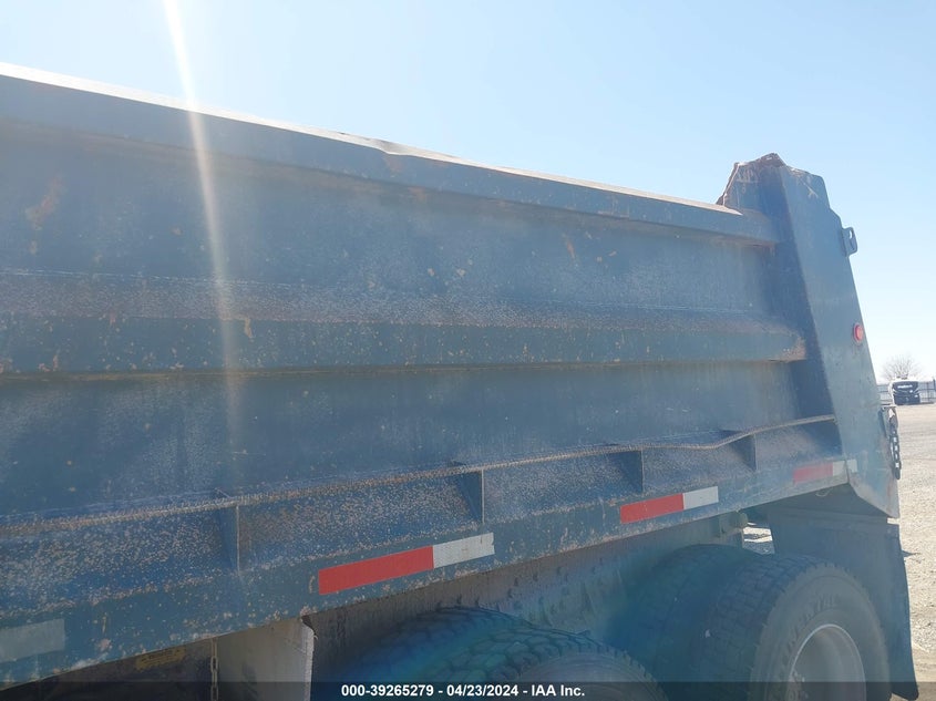 2001 International 2000 2554 VIN: 1HTGCADT51H393337 Lot: 39265279