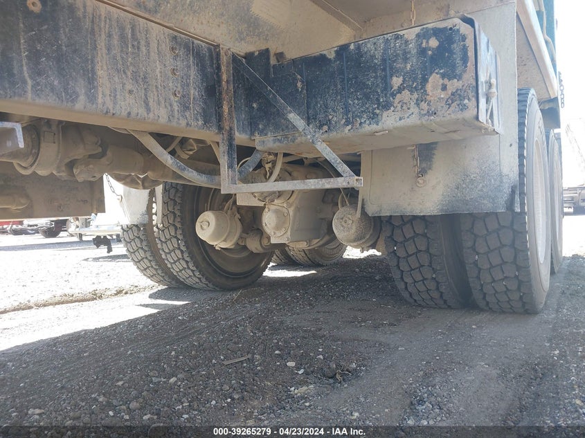 2001 International 2000 2554 VIN: 1HTGCADT51H393337 Lot: 39265279