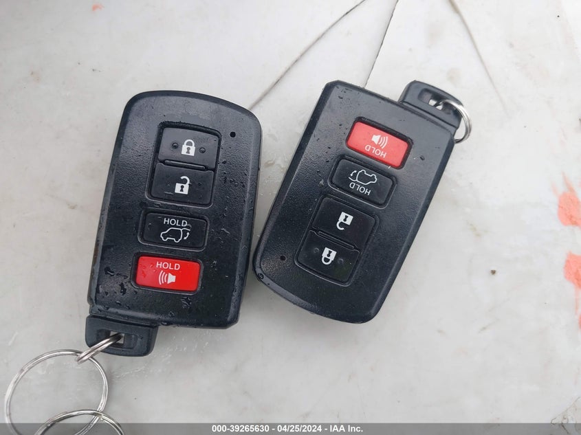 2018 TOYOTA RAV4 HYBRID LIMITED - JTMDJREV8JD251396