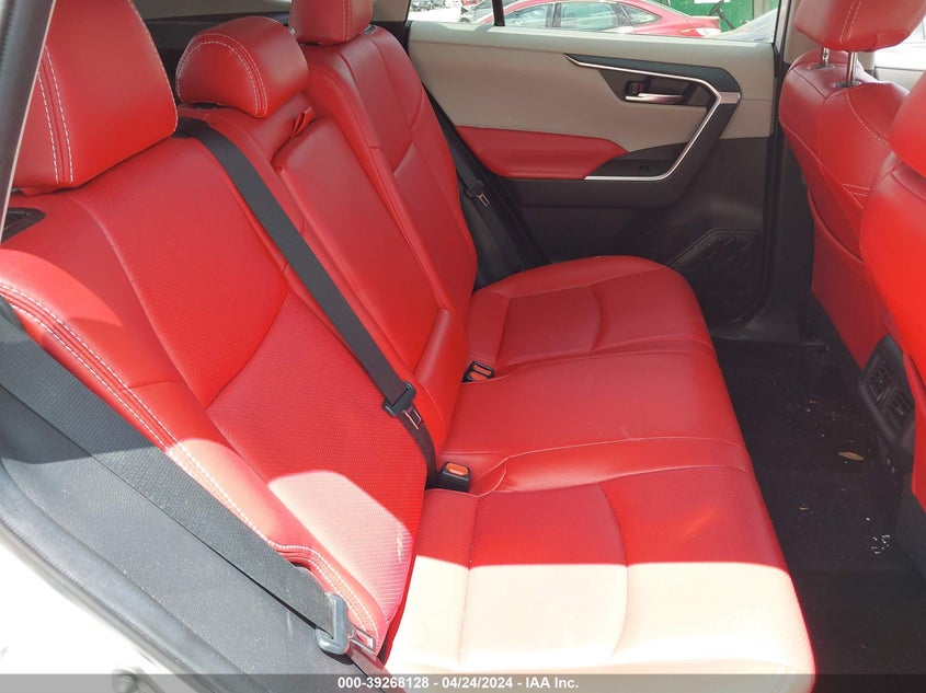 2019 TOYOTA RAV4 XLE - 2T3W1RFV4KC031508