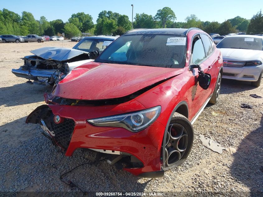 ZASFAKPN5J7B87093 2018 ALFA ROMEO STELVIO - Image 2