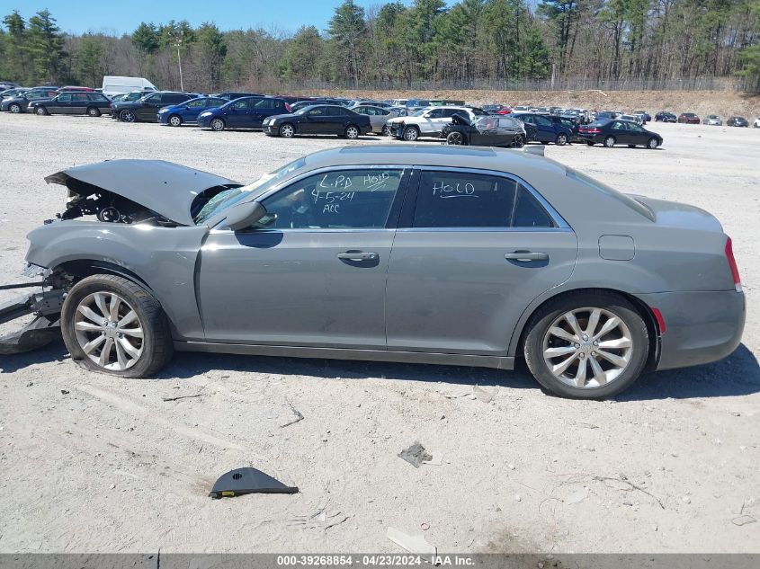 2C3CCARG6KH579668 2019 Chrysler 300 Touring L Awd