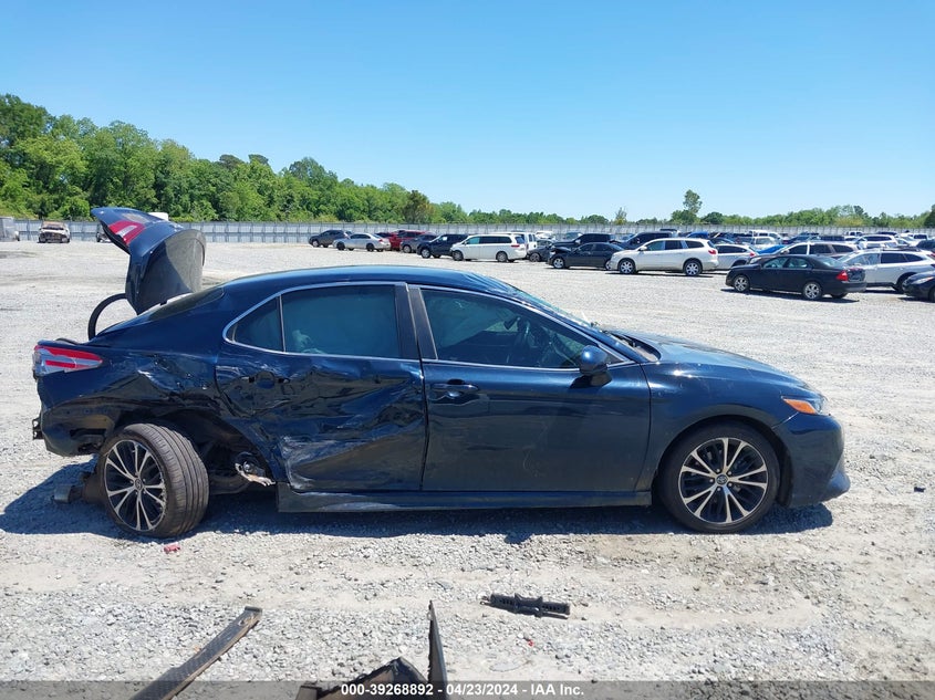 2018 TOYOTA CAMRY SE - 4T1B11HK5JU621466