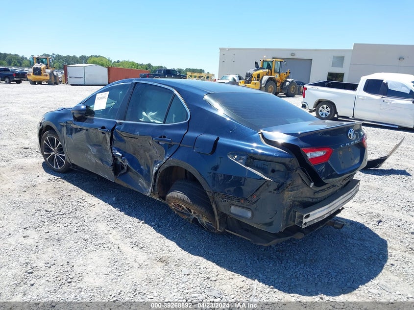 2018 TOYOTA CAMRY SE - 4T1B11HK5JU621466