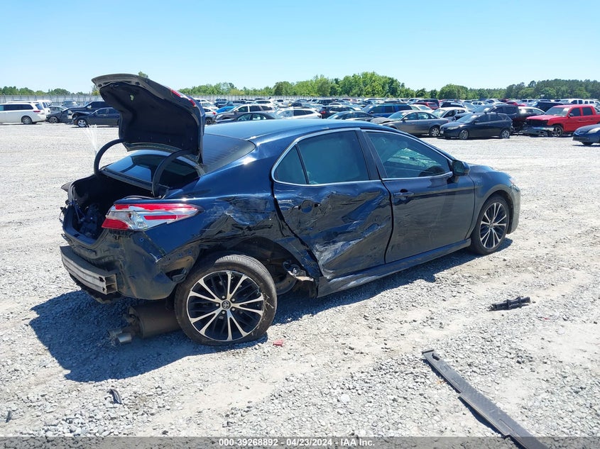 2018 TOYOTA CAMRY SE - 4T1B11HK5JU621466