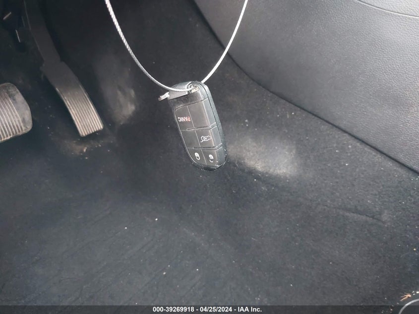 2019 DODGE DURANGO SXT - 1C4RDHAG4KC836367