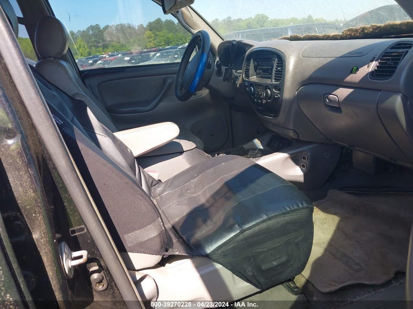 2005 Toyota Sequoia Sr5 V8 VIN: 5TDBT44A65S254388 Lot: 39270228