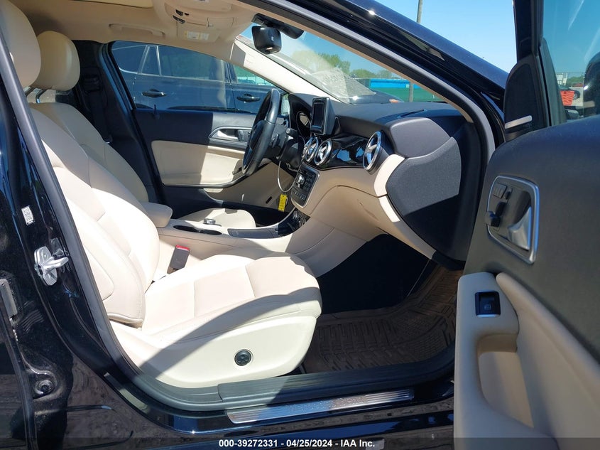 2015 Mercedes-Benz Gla 250 4Matic VIN: WDCTG4GB4FJ182077 Lot: 39272331