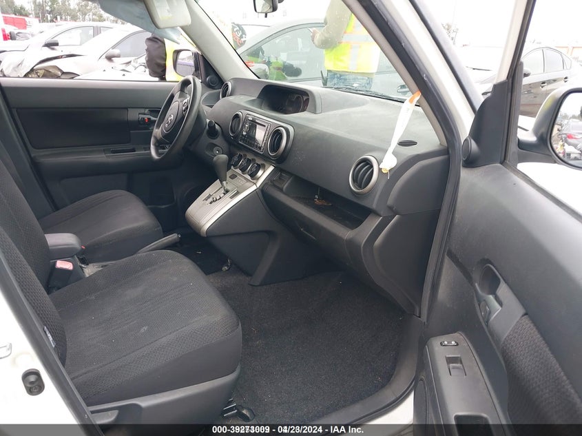 2008 Scion Xb VIN: JTLKE50EX81039532 Lot: 39273009