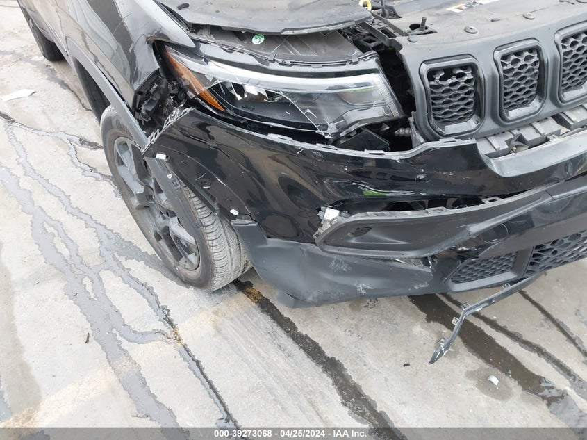 VIN 3C4NJDBN9PT529396 2023 JEEP COMPASS LATITUDE