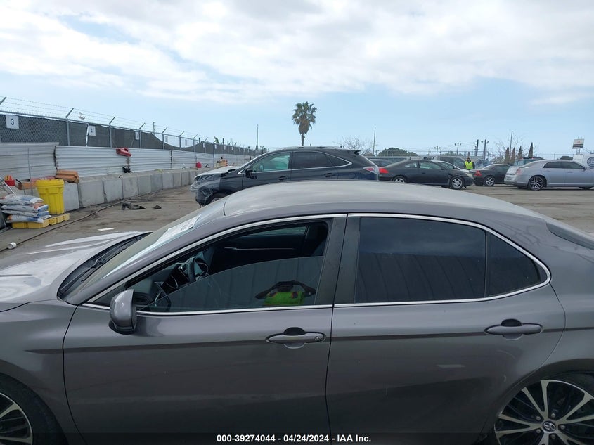 2018 TOYOTA CAMRY SE - 4T1B11HK6JU623498