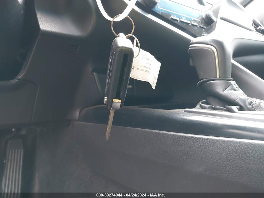 2018 TOYOTA CAMRY SE - 4T1B11HK6JU623498