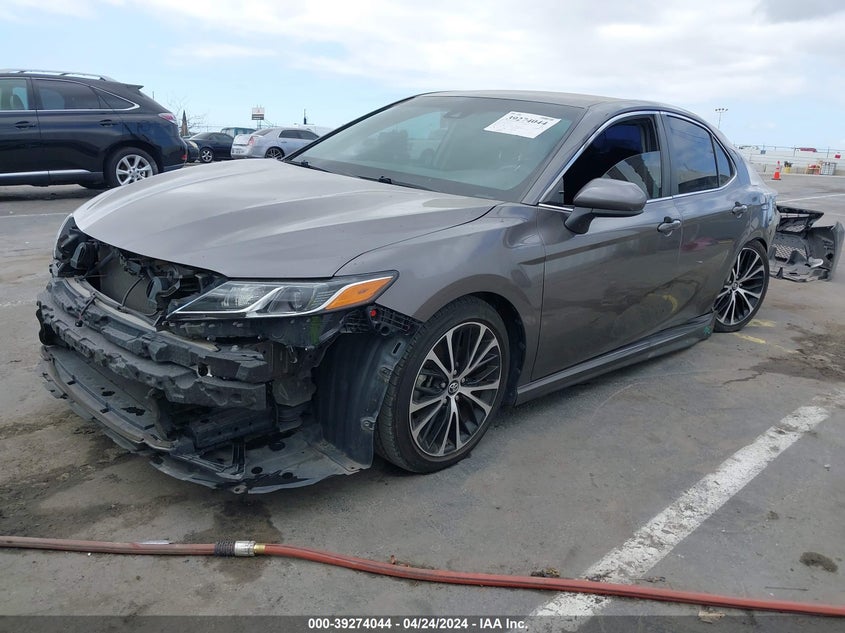 2018 TOYOTA CAMRY SE - 4T1B11HK6JU623498