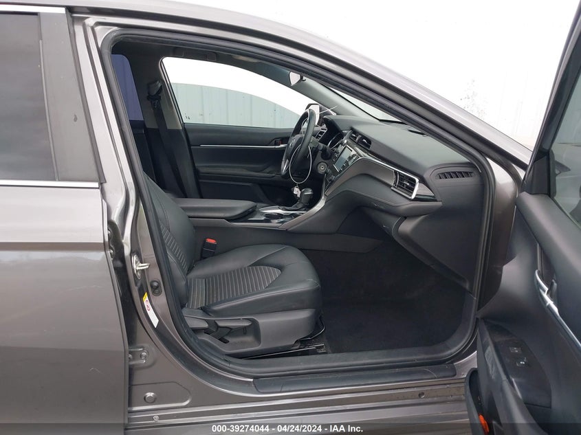 2018 TOYOTA CAMRY SE - 4T1B11HK6JU623498