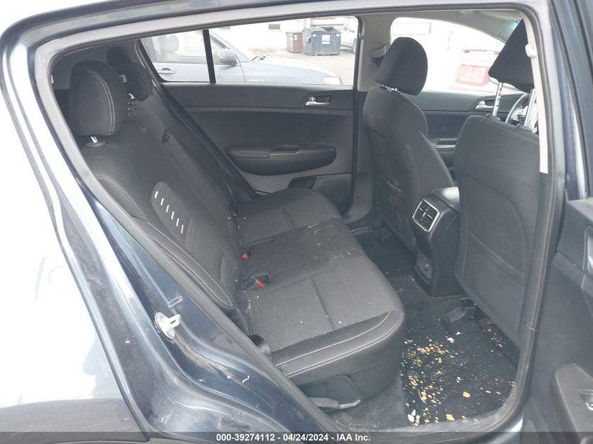VIN KNDPMCAC9J7421947 2018 KIA SPORTAGE LX