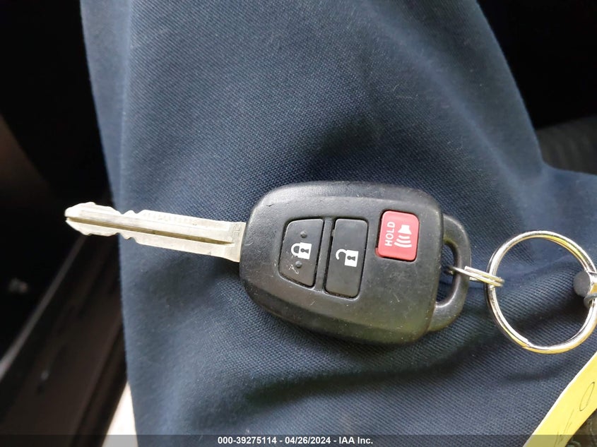 2018 TOYOTA RAV4 LE - JTMBFREV6JJ250449