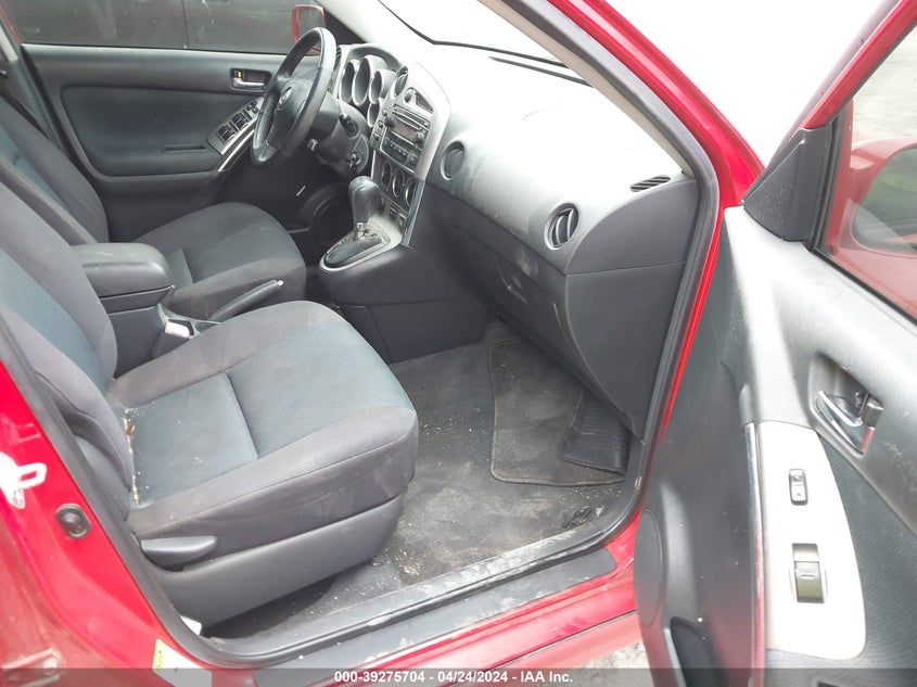 2006 Toyota Matrix Xr VIN: 2T1KR30E46C573915 Lot: 39275704