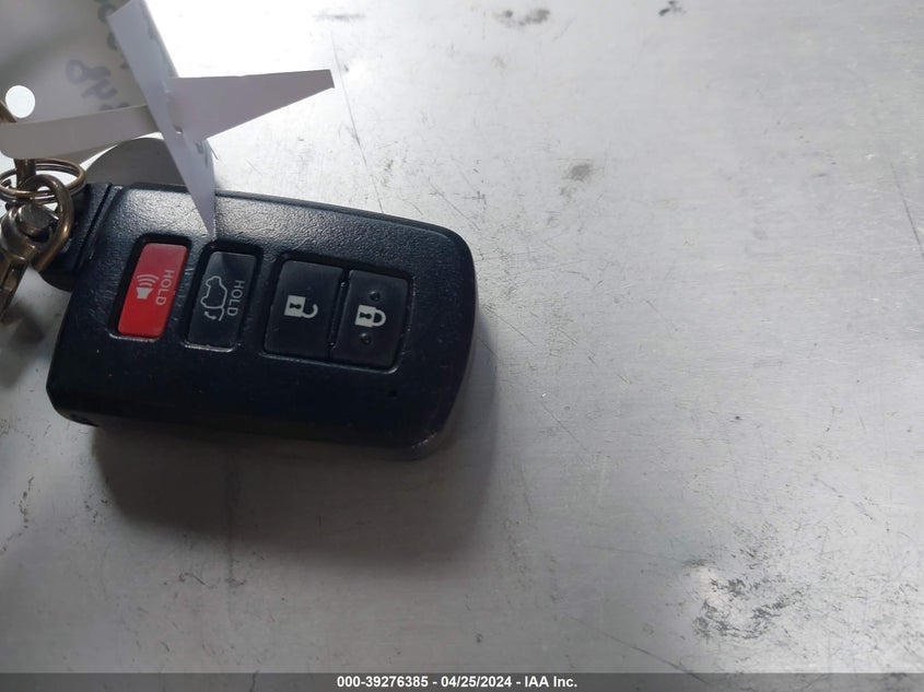VIN 2T3NFREVXJW521348 2018 TOYOTA RAV4 SE
