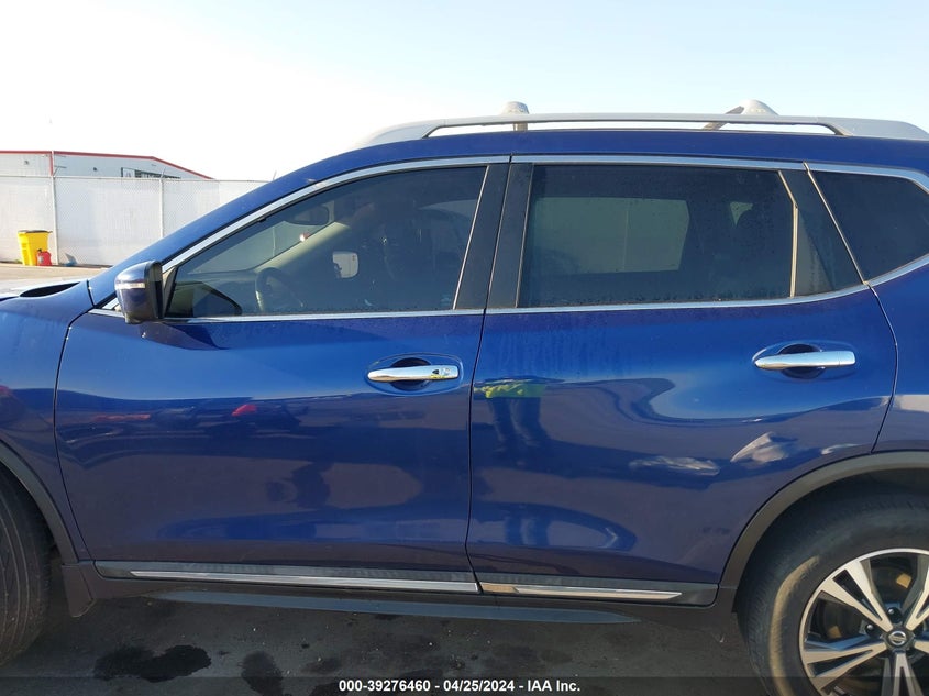 VIN 5N1AT2MV7JC832072 2018 NISSAN ROGUE SV/SL