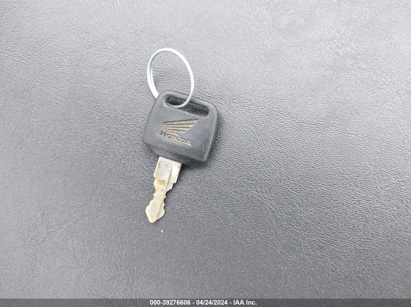 2000 HONDA VT750 CD2 - JH2RC4469YK301653