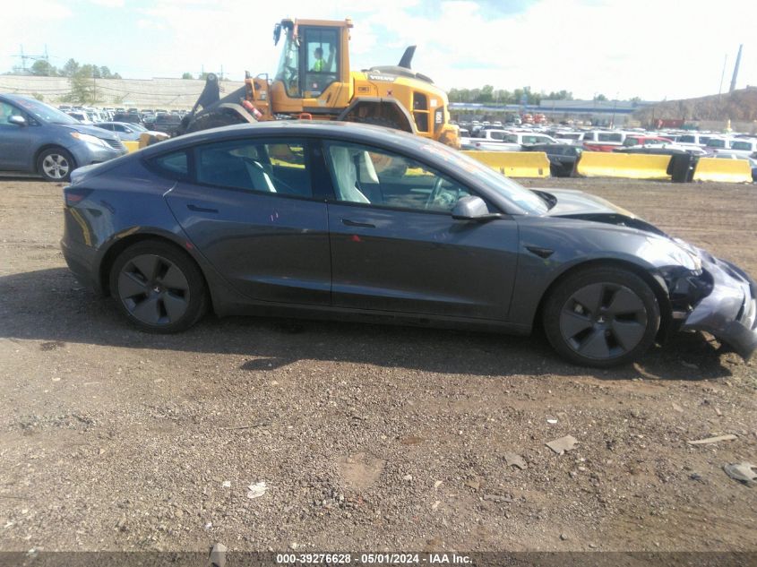 2022 Tesla Model 3 Long Range Dual Motor All-Wheel Drive VIN: 5YJ3E1EB9NF236895 Lot: 39276628