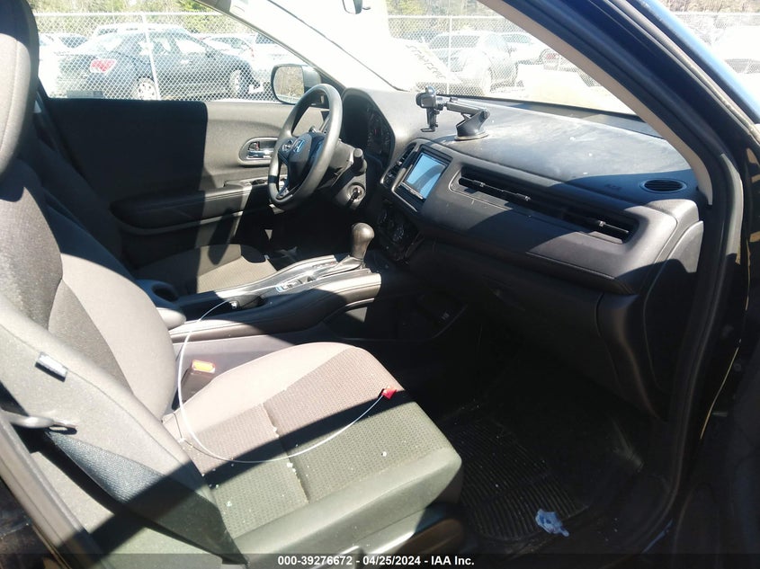 VIN 3CZRU6H31MM723804 2021 HONDA HR-V AWD LX
