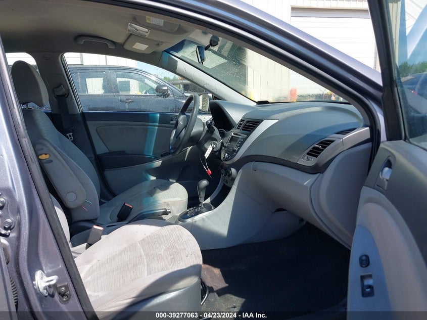 VIN KMHCT4AE5HU282318 2017 HYUNDAI ACCENT SE