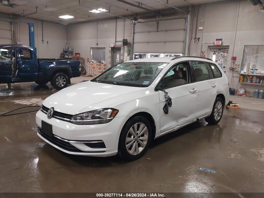 2018 VOLKSWAGEN GOLF SPORTWAGEN TSI S - 3VW217AU2JM765643