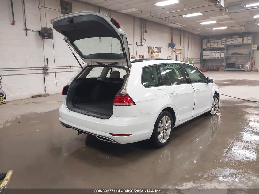 2018 VOLKSWAGEN GOLF SPORTWAGEN TSI S - 3VW217AU2JM765643