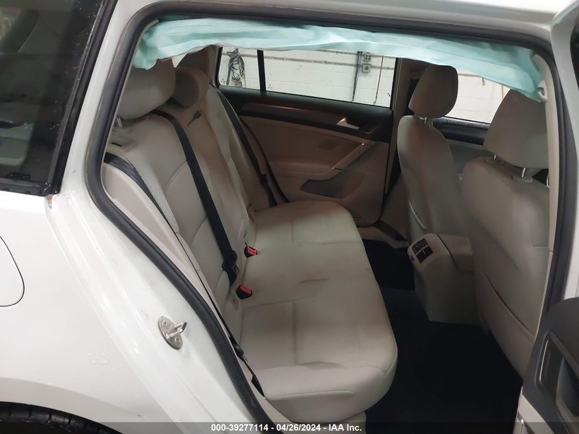 2018 VOLKSWAGEN GOLF SPORTWAGEN TSI S - 3VW217AU2JM765643