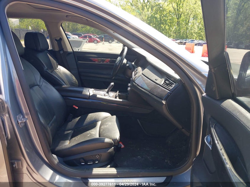 2010 BMW 750Li xDrive VIN: WBAKC8C51ACY68625 Lot: 39277611