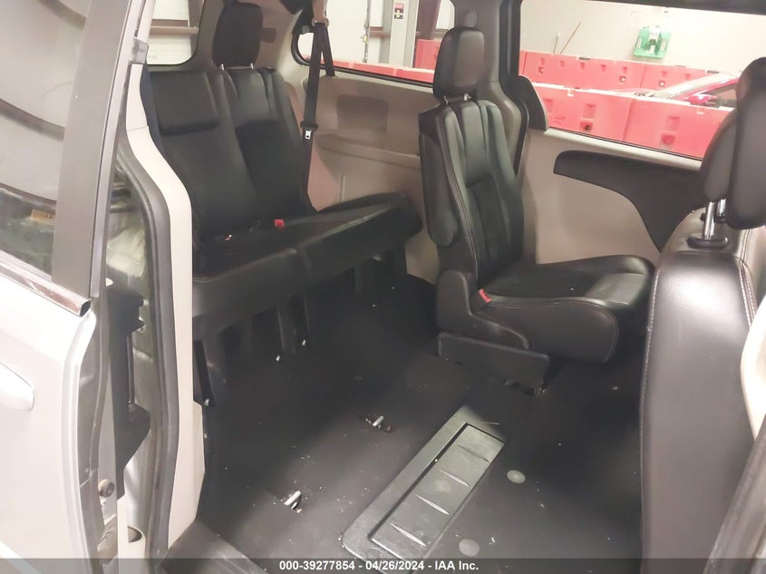 VIN 2C4RDGCG7HR603896 2017 DODGE GRAND CARAVAN SXT