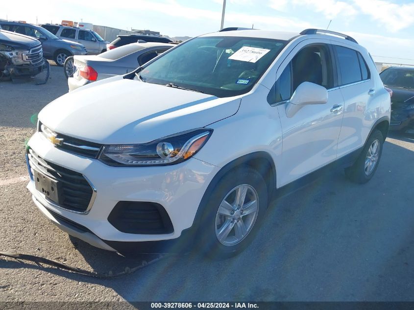 KL7CJLSB1JB690757 2018 CHEVROLET TRAX - Image 2