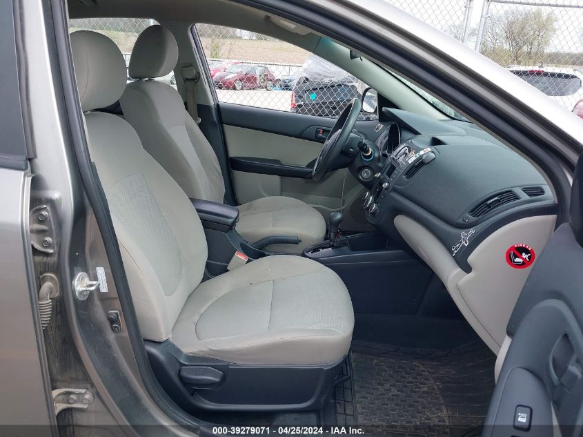 2010 Kia Forte Ex VIN: KNAFU4A24A5272493 Lot: 39279071