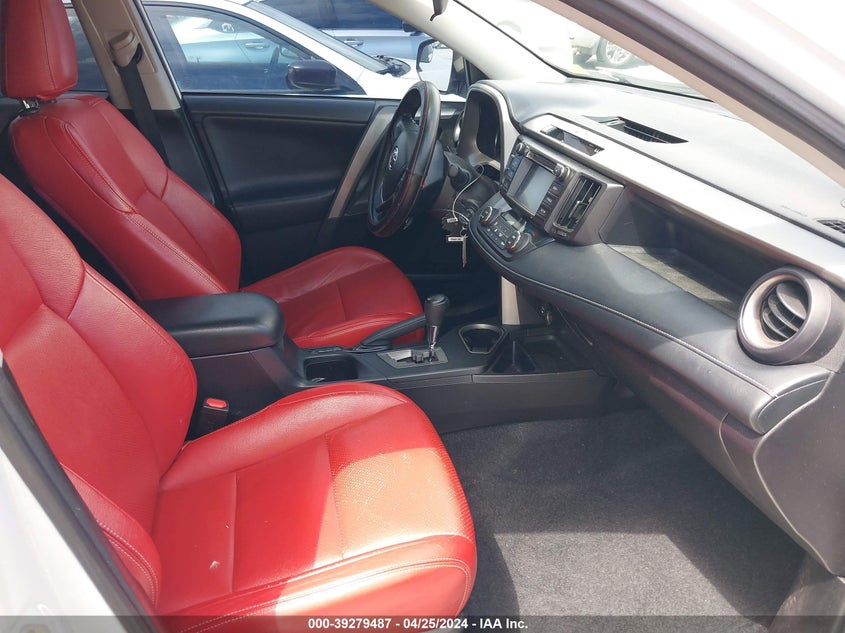 2018 TOYOTA RAV4 XLE - 2T3WFREV8JW514158