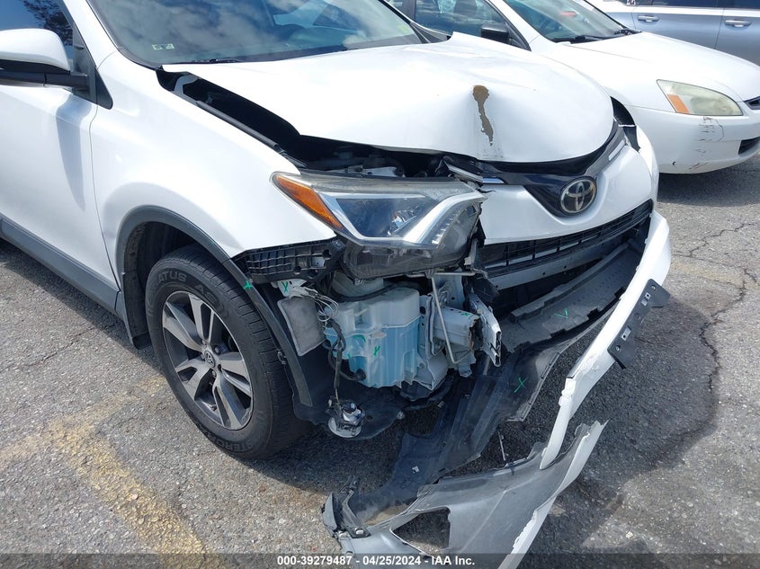 2018 TOYOTA RAV4 XLE - 2T3WFREV8JW514158