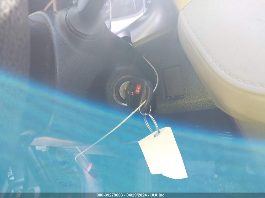 2014 TOYOTA RAV4 LE - JTMZFREVXED033666