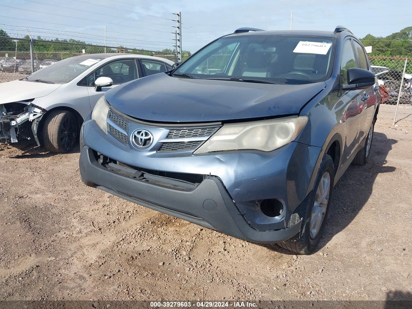 2014 TOYOTA RAV4 LE - JTMZFREVXED033666