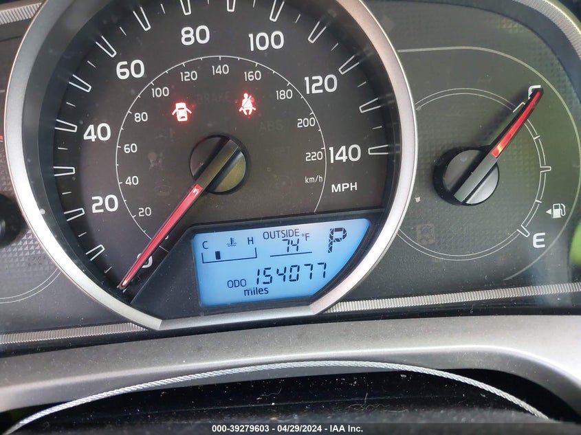 2014 TOYOTA RAV4 LE - JTMZFREVXED033666