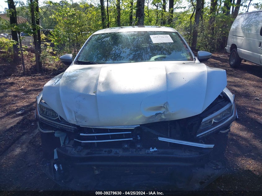 2016 VOLKSWAGEN PASSAT SE - 1VWBT7A33GC059471