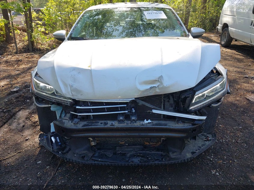 2016 VOLKSWAGEN PASSAT SE - 1VWBT7A33GC059471