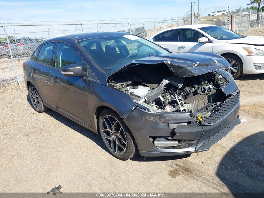 VIN 1FADP3H27JL319311 2018 FORD FOCUS SEL