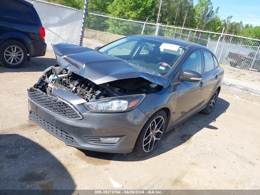 VIN 1FADP3H27JL319311 2018 FORD FOCUS SEL