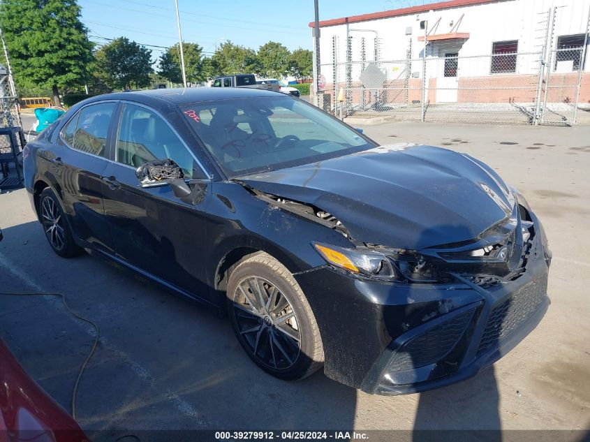 2022 TOYOTA CAMRY SE/SE NIGHT SHADE - 4T1G11AK0NU696632