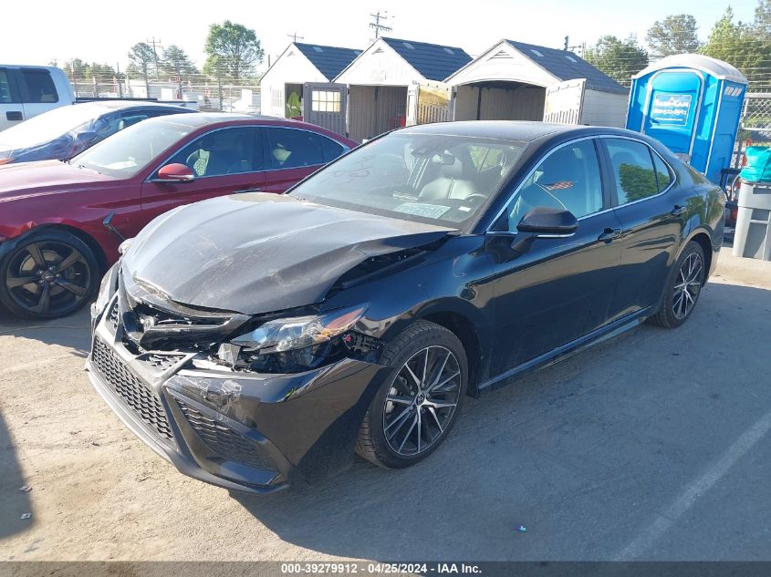 2022 TOYOTA CAMRY SE/SE NIGHT SHADE - 4T1G11AK0NU696632